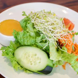 Cafe Greens Salad
