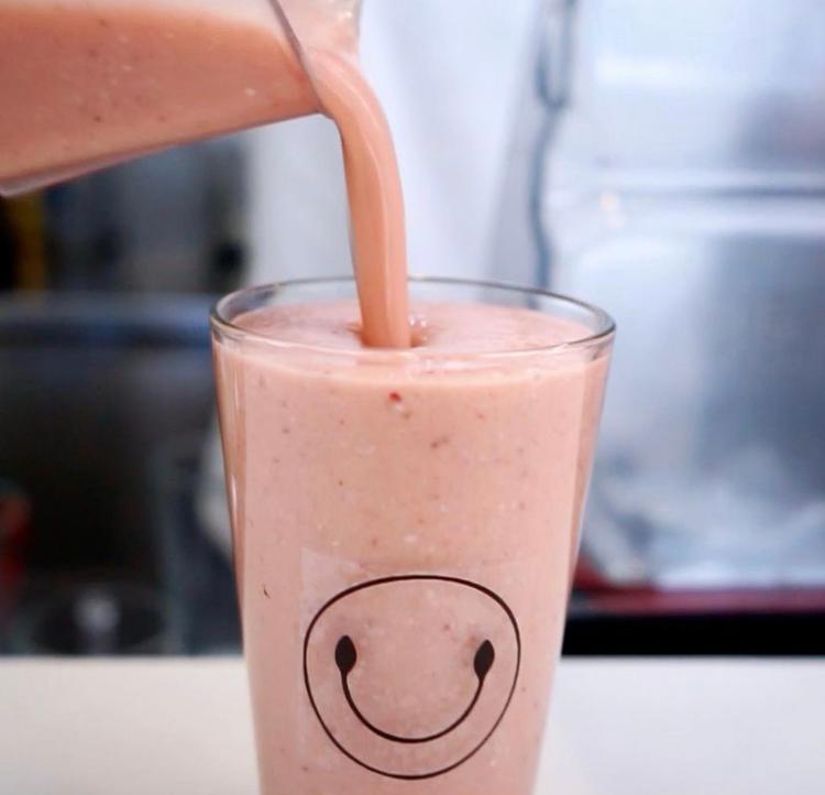 Summer Blend Smoothie ( Strawberries, Pineapple, Banana, Choice Of Protein & Almond Milk )