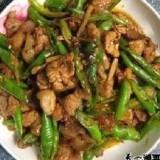 414 Shredded Pork with Vegetable 农家小炒肉