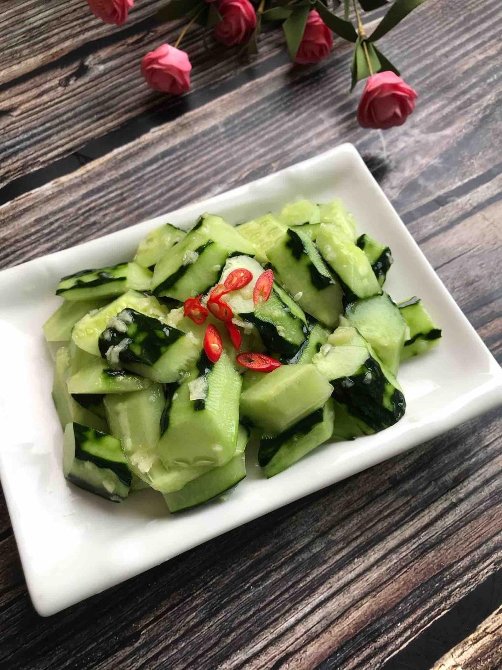 103 Cucumber Salad with Fresh Garlic 蒜泥黄瓜